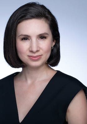 C. Raymond headshot - Christina Raymond